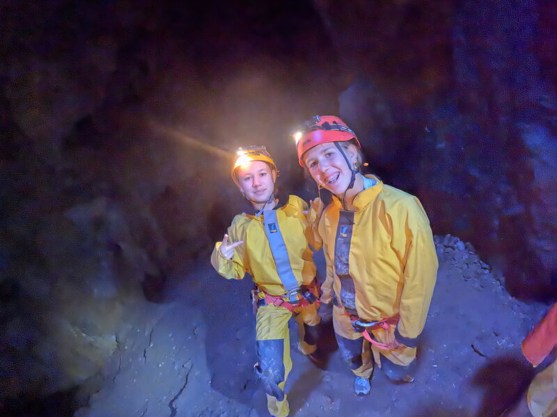 F08+ Grotten, meren en vulkanen 