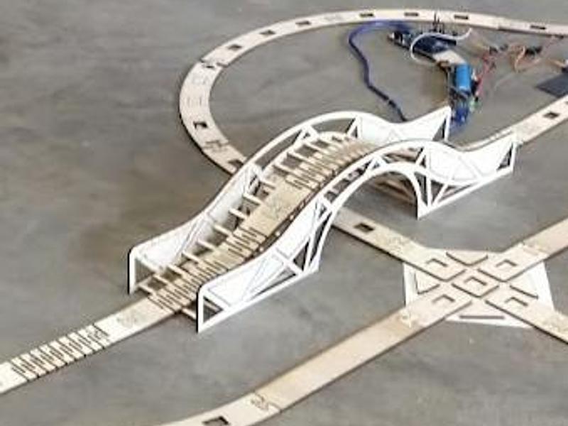 Spoorweg-makers, 5/04 - 9/04, 6-9j, Drongen